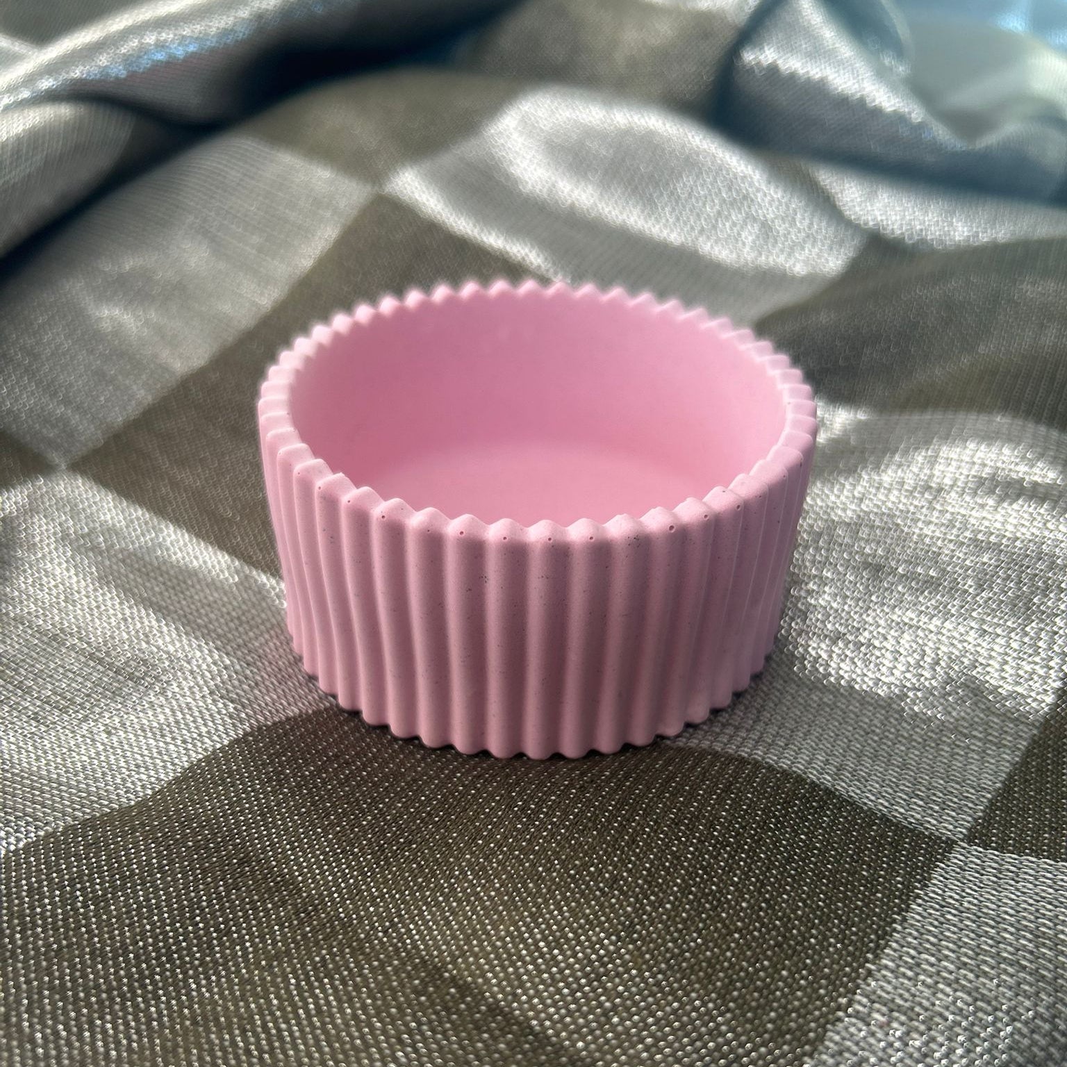 Recipient din ceramica rotund roz